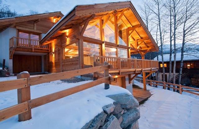 Chalet Wanaka, charm and prestige with sauna and beautiful mountain view