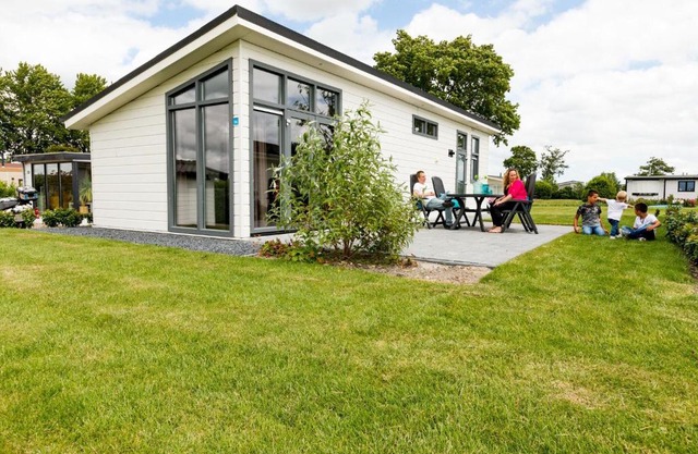 Chalet with dishwasher near Hoorn