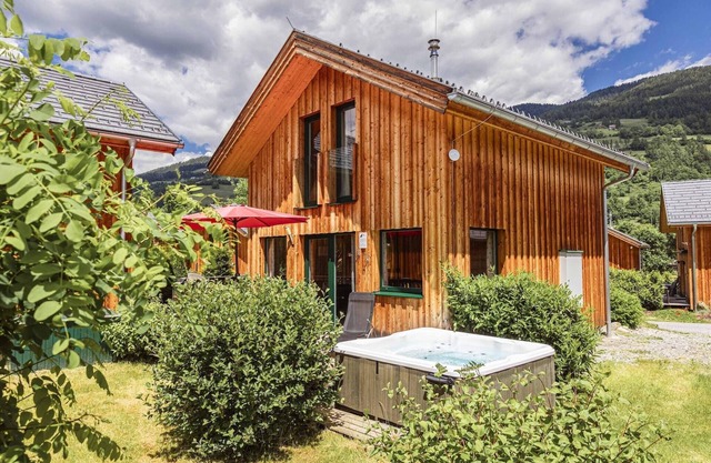 Chalet with outdoor hot tub