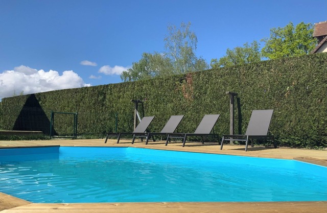 Chambord heated swimming pool gîte des Grotteaux