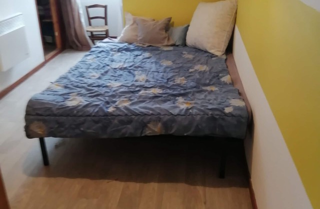 Chambre 10m2 Avec Coin Bureau 20 la Nuit