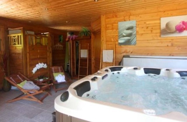Chambre D'hôte Dans un Domaine Avec Étangs de Pêche et Espace Bien-être