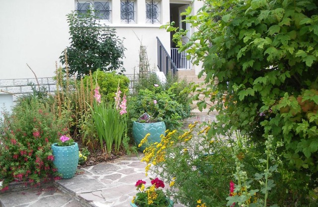 Chambre d'Hôtes - DOUCE NUI-THE
