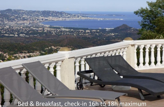 Chambres d'Hôtes Vue Mer L'Estérel Panoramique