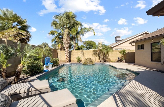 Chandler Earhart 4 Bedroom Home by RedAwning