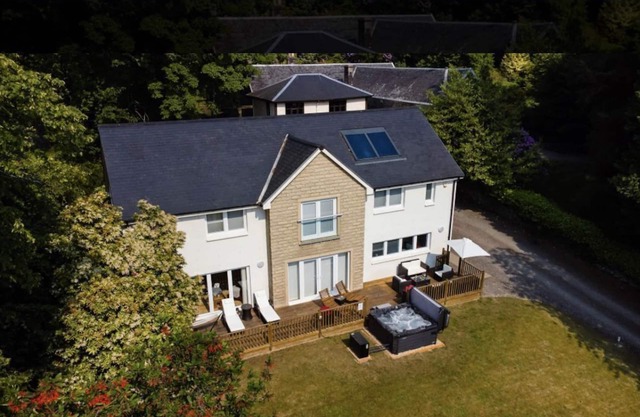 Chapelhill-Sleeps 8 - sleeps 8 guests in 4 bedrooms