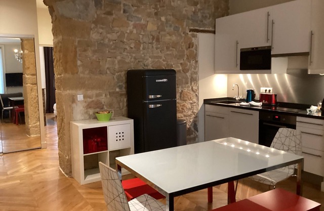 Character apartment in the 6th arrondissement