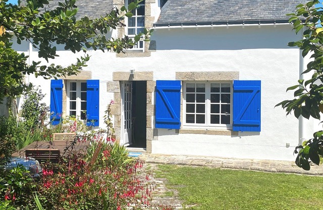 Character house near the salt marshes and the Côte Sauvage