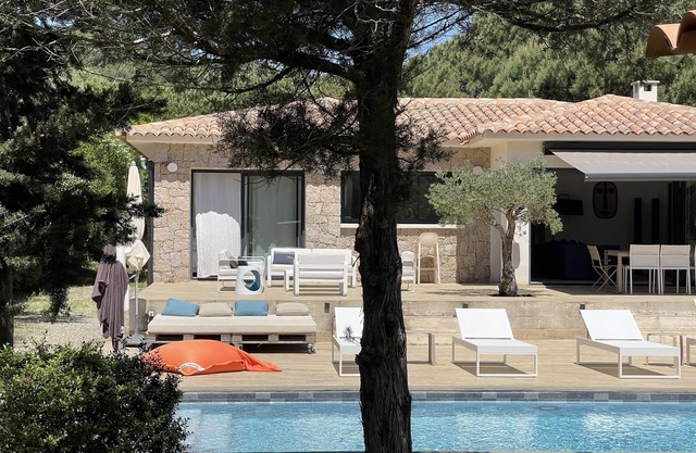 Character villa with heated pool route de Palombaggia
