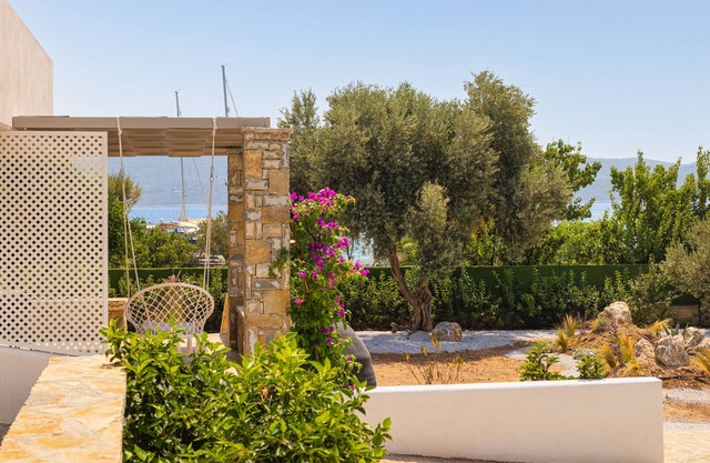 Chariclea Guest House