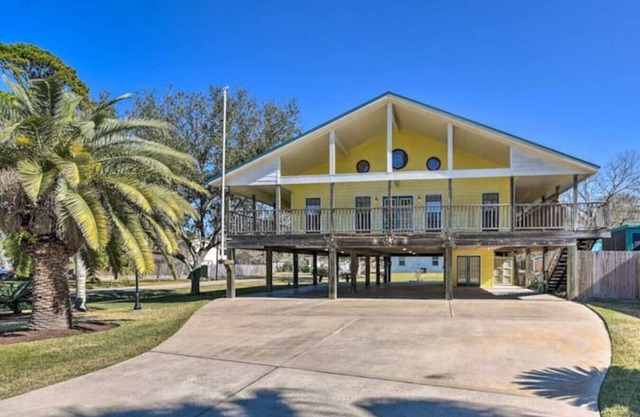 Charles · El Jardin! 5 min walk to beach