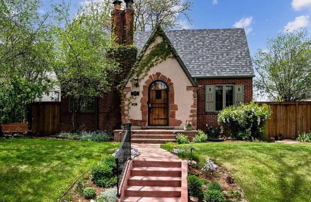 Charm on Cherry Street