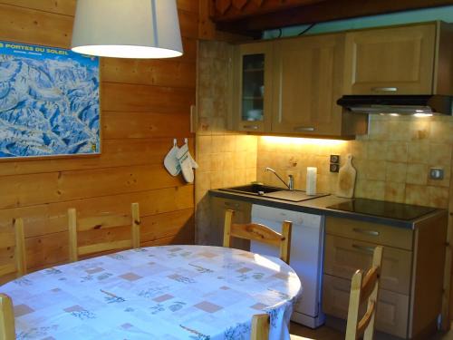 Charmant appartement 3 pièces + mezzanine, 8 pers, proche télécabine Linga, Châtel - FR-1-198-151
