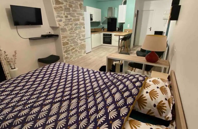 Charmant Studio Idéalement Placé et Paisible !