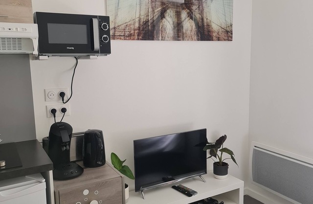 Charmant Studio Indépendant, Bien Équipé