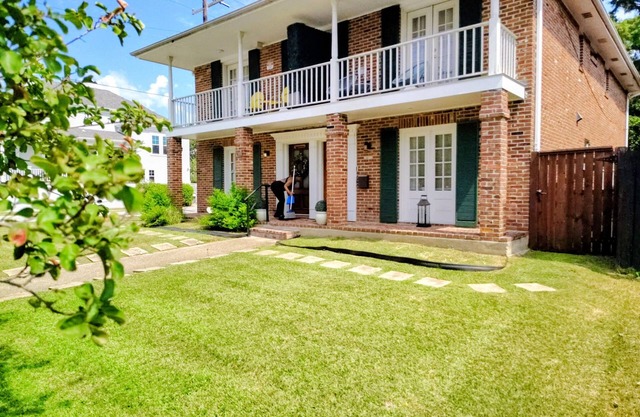 Charmed New Orleans Lakeview Neighborhood Living