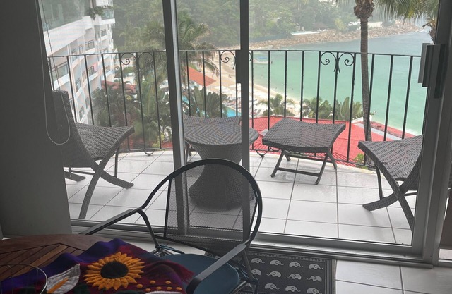 Charming 1-bedroom apartment with WiFi, AC in lovely Puerto Vallarta