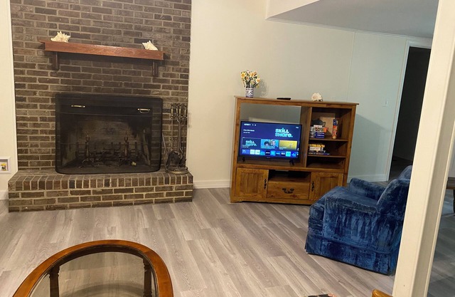 Charming 1-bedroom apartment in lovely Fredericksburg with AC, WiFi