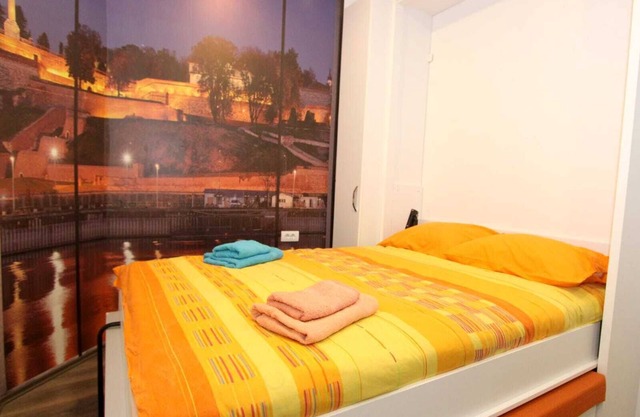 Charming 1-bedroom apartment with WiFi, AC in phenomenal Beograd