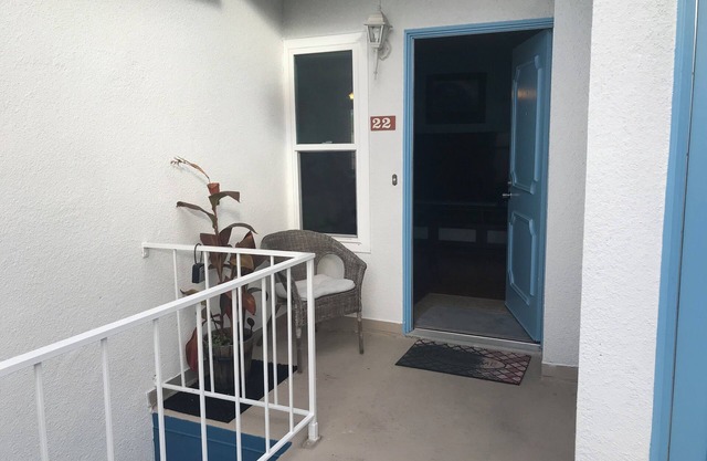 Charming 1-bedroom condo in brilliant San Diego with AC, WiFi