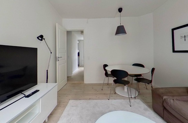 Charming 1-BR apartment in a great Frederiksberg location - 247