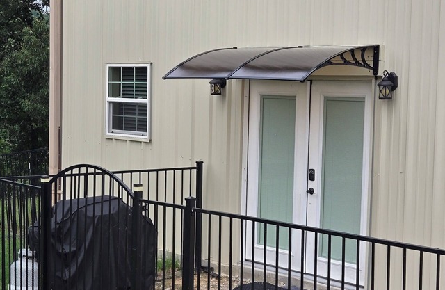 Charming 1b/1b mother in law unit sits on 12 ac on NE side of Lake Fork .