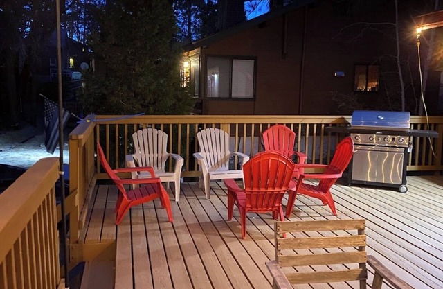 Charming 2-bedroom cabin in Green Valley Lake with AC, WiFi