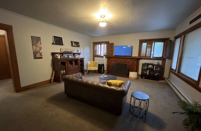 Charming 2 bed Bungalow in Historic neighborhood!