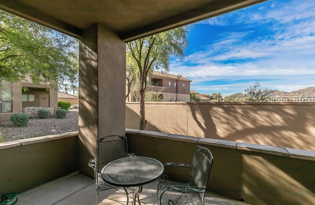 Charming 2-bedroom condo. Prime location in Scottsdale/PV of McCormick Ranch