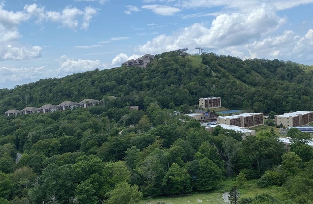 Charming 2-bedroom condo with fitness room and WiFi in fabulous Sugar Mountain