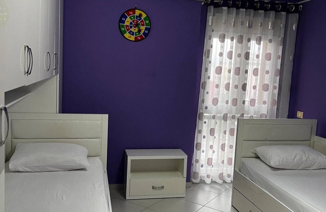 Charming 2-bedroom apartment with WiFi, AC in fabulous Shkodër
