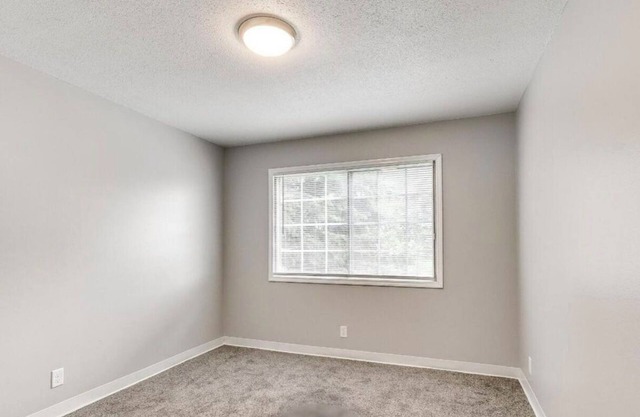 Charming 2-bedroom apartment in lovely Gilbert with private outdoor space