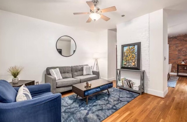 Charming 2-bedroom house Perfect Location Heart of Short North-Free parking