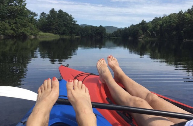 Charming 2 bedroom in picturesque village