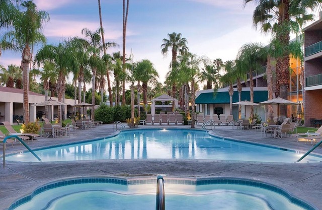 Charming 2-bedroom resort with WiFi, fitness room in enchanting Palm Springs