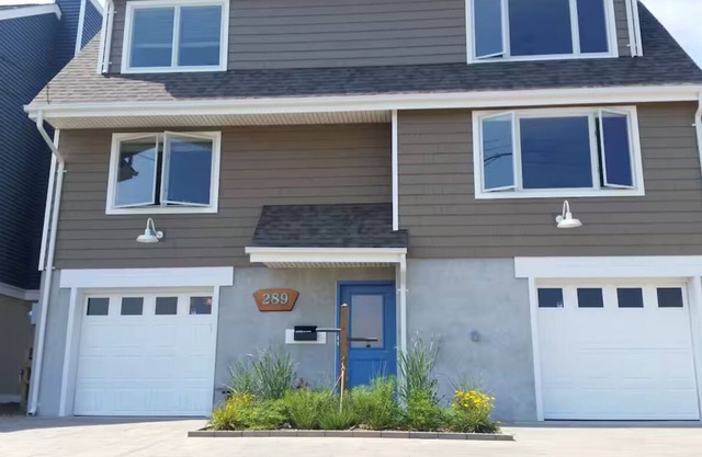 Charming 2-bedroom apartment in delightful Seaside Park with AC, WiFi