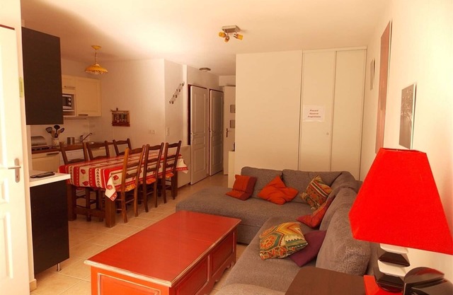 Charming 2-Room with Garden, Near Luchon, Sleeps 6, Pets Welcome, Private Parking