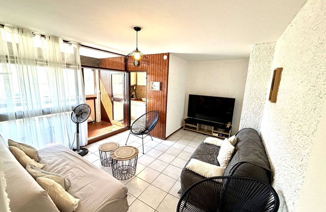 Charming 2-Room Apartment, Beach Nearby, Sleeps 4 - Port-la-Nouvelle