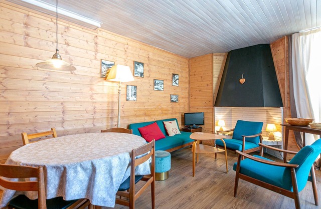 Charming 2BR with balcony, Wifi, pets allowed in central Val-d'Isère