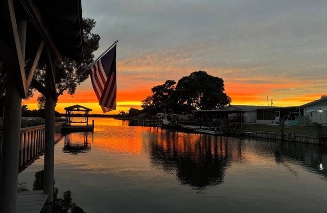 Charming 3-bedroom house with Private Boat Dock in Merritt Island, FL.