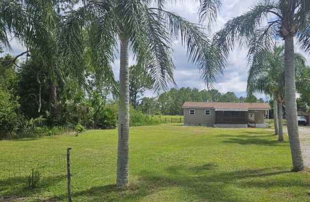 Charming 3-bedroom country chateau with WiFi, AC in delightful Geneva
