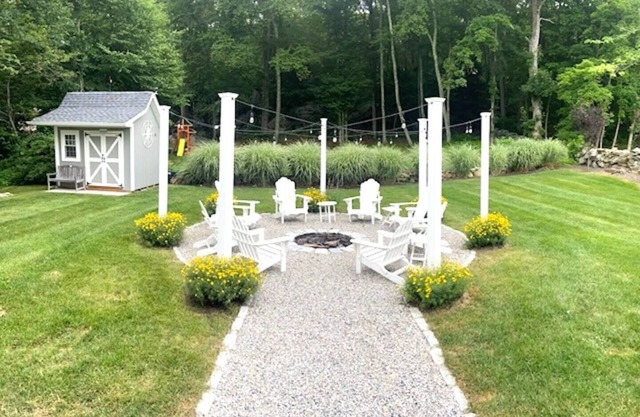 Charming 3-bedroom House 1 mile to Downtown Mystic