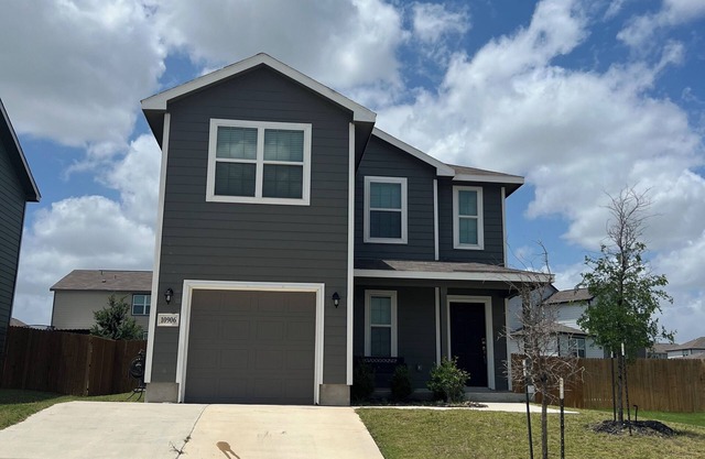 Charming 3-bedroom house in serene Converse