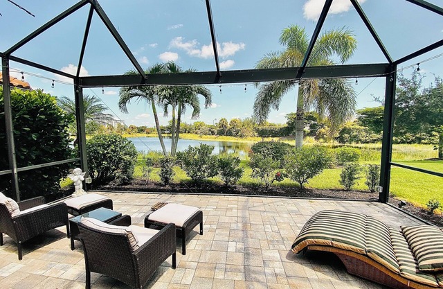 Charming 3-bedroom House with Resort Style Amenities in Naples