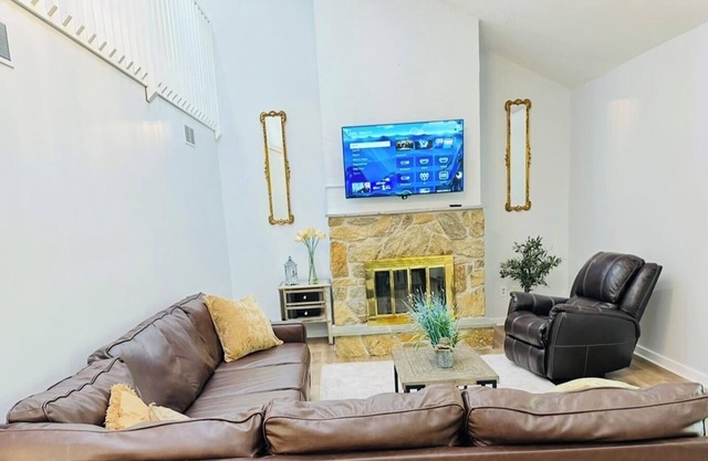 Charming 3-bedroom Home in Downingtown - Pet Friendly