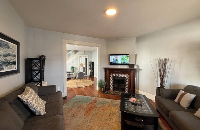 Charming 3-bedroom townhome in walkable downtown Indianapolis