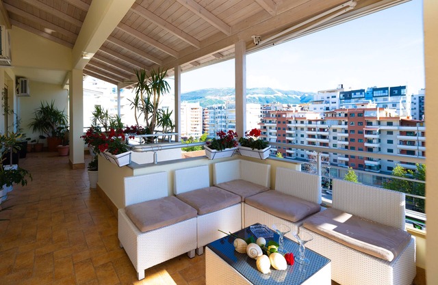 Charming 4-Bed Apartment in Vlore with hot tub