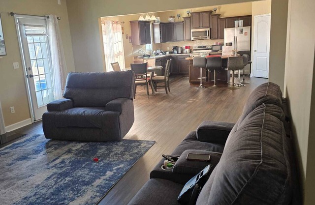 Charming 4-bedroom house with AC, WiFi in enjoyable Hope Mills