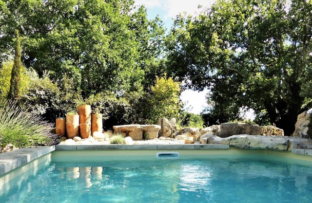 Charming 4* cocoon for 2 people with private pool on the riverbank