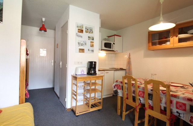 Charming 4-Person Apartment in Val Cenis Haut - Close to Slopes and Amenities